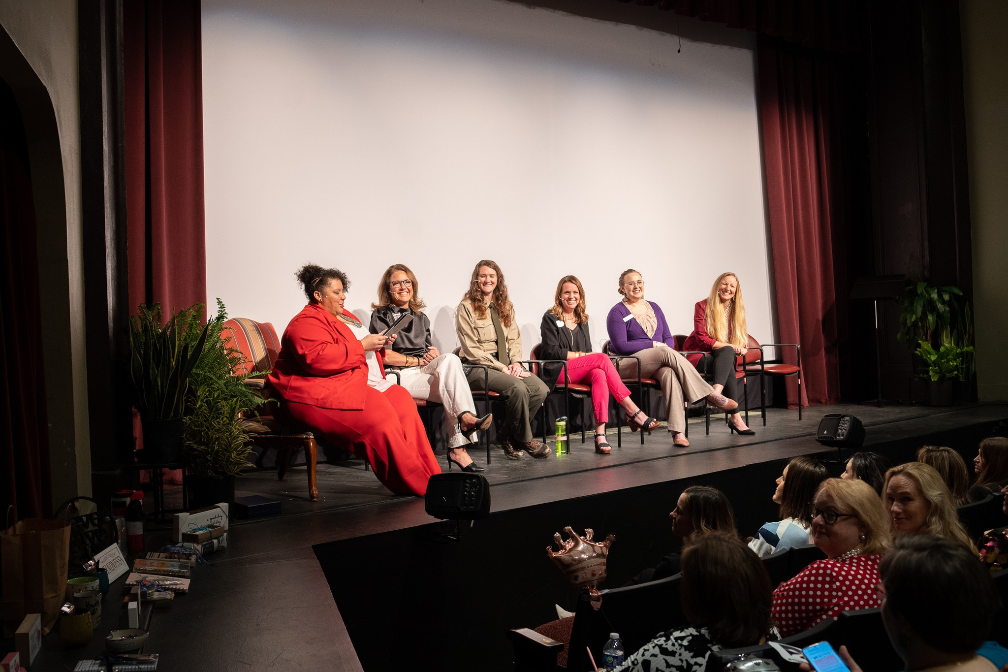 2023 professional women's summit panel discussion